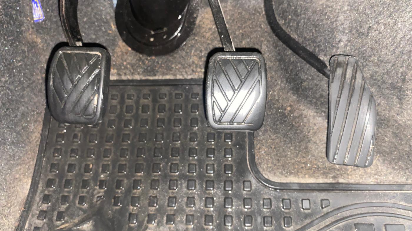 2018 Maruti Wagon R 1.0 VXI, Petrol, Manual, 47,841 km, Pedals