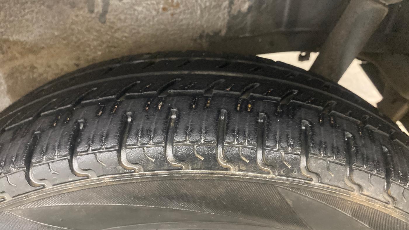 2018 Maruti Wagon R 1.0 VXI, Petrol, Manual, 47,841 km, Left Rear Tyre Tread