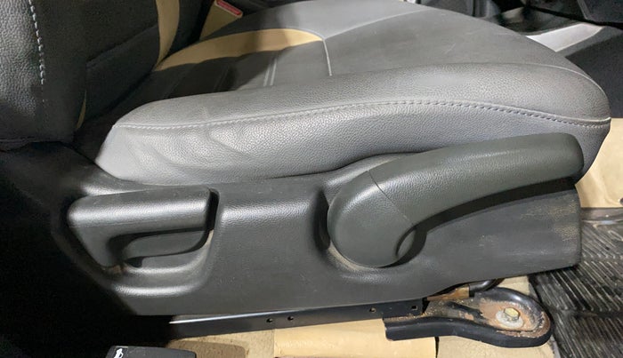 2015 Honda City 1.5L I-VTEC V MT, Petrol, Manual, 58,899 km, Driver Side Adjustment Panel