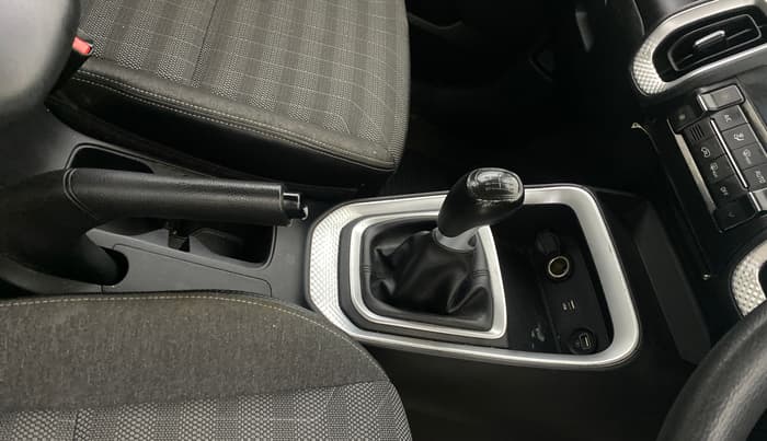 2020 KIA SONET HTK PLUS 1.0 IMT, Petrol, Manual, 73,835 km, Gear Lever