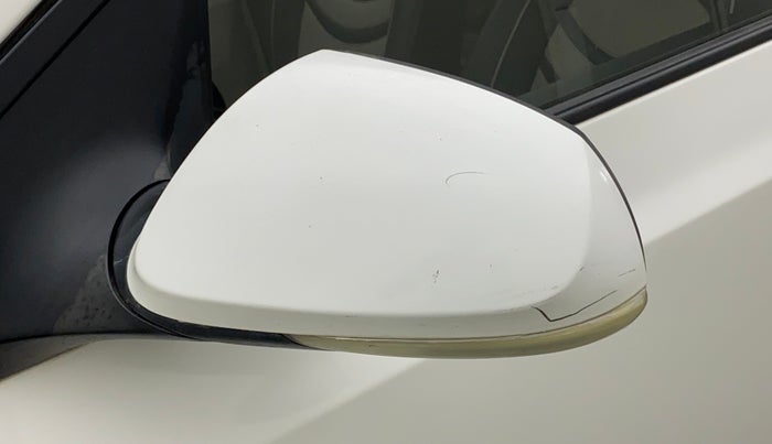 2016 Hyundai Xcent S 1.2 SPECIAL EDITION, CNG, Manual, 87,611 km, Left rear-view mirror - Minor scratches