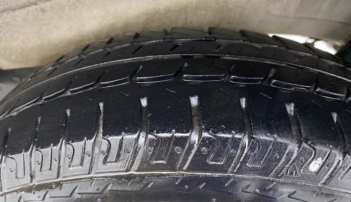 2017 Maruti Wagon R 1.0 LXI, Petrol, Manual, 30,235 km, Left Rear Tyre Tread