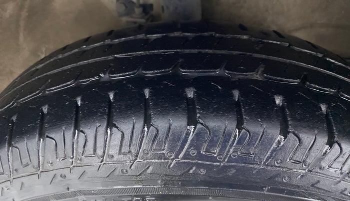 2017 Maruti Wagon R 1.0 LXI, Petrol, Manual, 30,235 km, Right Front Tyre Tread