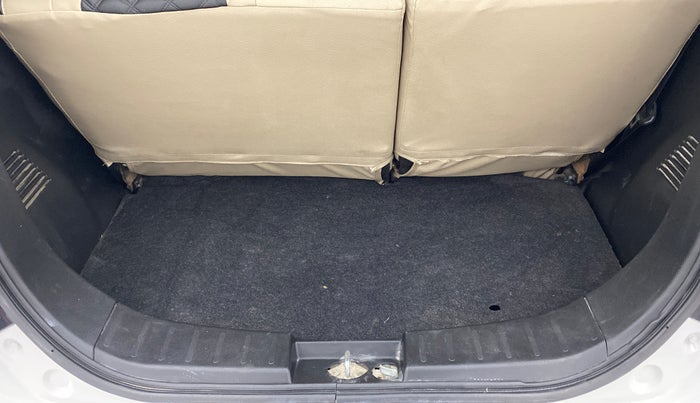 2017 Maruti Wagon R 1.0 LXI, Petrol, Manual, 30,235 km, Boot Inside