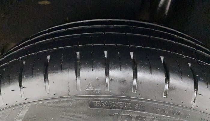2021 Maruti Baleno ZETA PETROL 1.2, Petrol, Manual, 13,874 km, Left Rear Tyre Tread