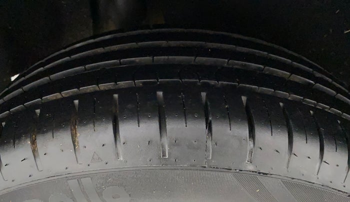 2021 Maruti Baleno ZETA PETROL 1.2, Petrol, Manual, 13,874 km, Right Rear Tyre Tread