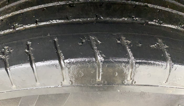 2021 Hyundai VENUE S 1.2, Petrol, Manual, 52,080 km, Right Front Tyre Tread