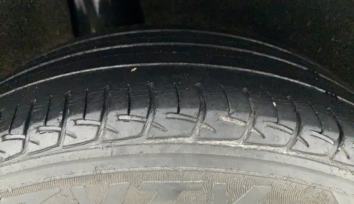 2017 Maruti Baleno DELTA PETROL 1.2, Petrol, Manual, 54,453 km, Right Rear Tyre Tread