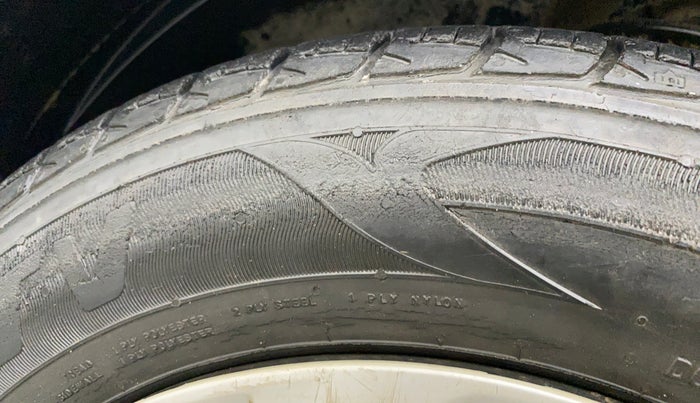 2017 Maruti Baleno DELTA PETROL 1.2, Petrol, Manual, 54,453 km, Left front tyre - Minor crack