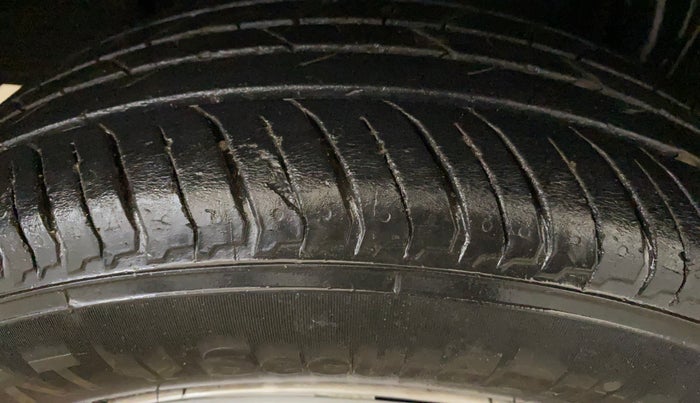 2021 Nissan MAGNITE XE, Petrol, Manual, 24,059 km, Right Rear Tyre Tread