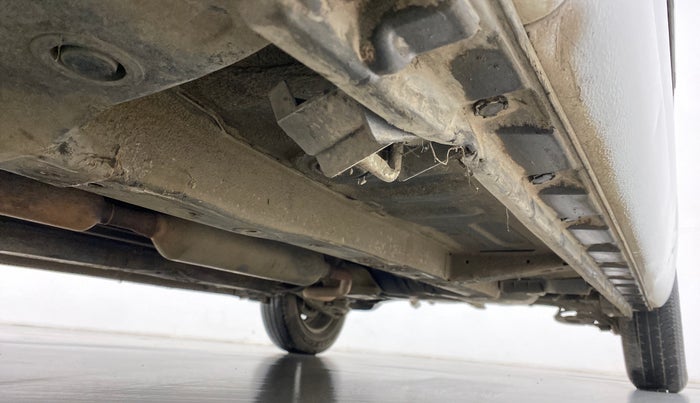 2014 Maruti Swift VXI, Petrol, Manual, 40,408 km, Right Side Underbody