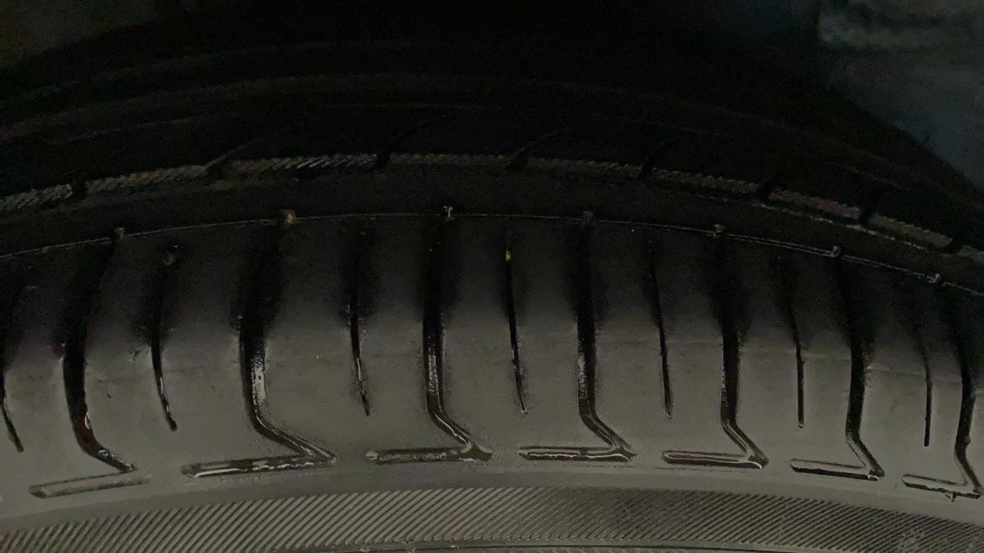 2016 Maruti Celerio VXI CNG, CNG, Manual, 91,598 km, Right Rear Tyre Tread