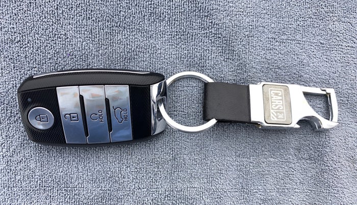2021 KIA SONET GTX PLUS 1.5D  AT, Diesel, Automatic, 38,187 km, Key Close Up