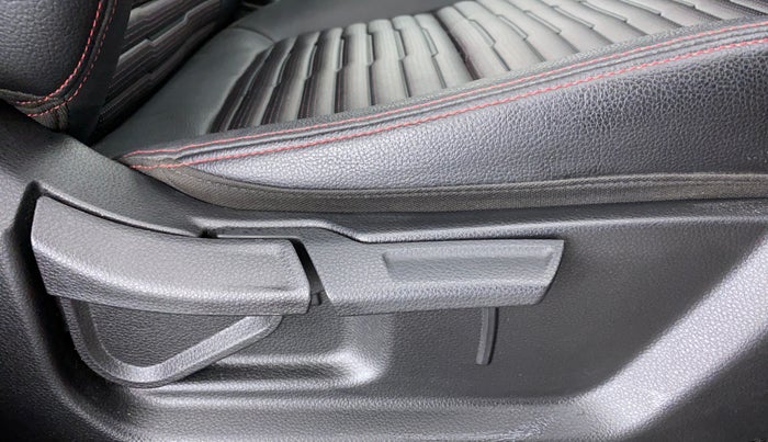 2021 KIA SONET GTX PLUS 1.5D  AT, Diesel, Automatic, 38,187 km, Driver Side Adjustment Panel
