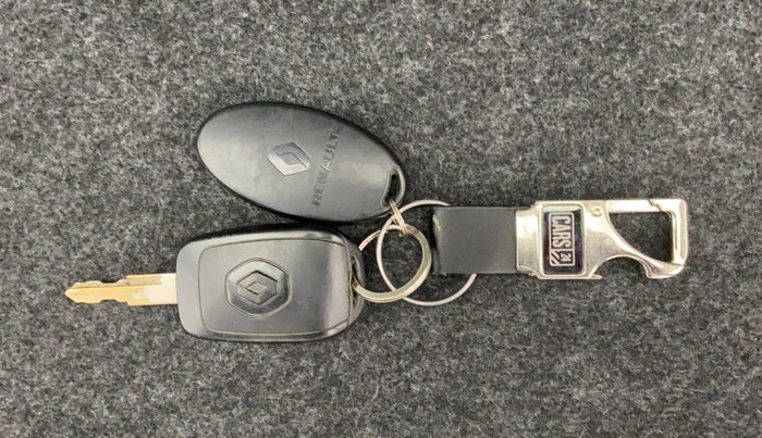 2017 Renault Kwid 1.0 RXL AT, Petrol, Automatic, 26,608 km, Key Close-up