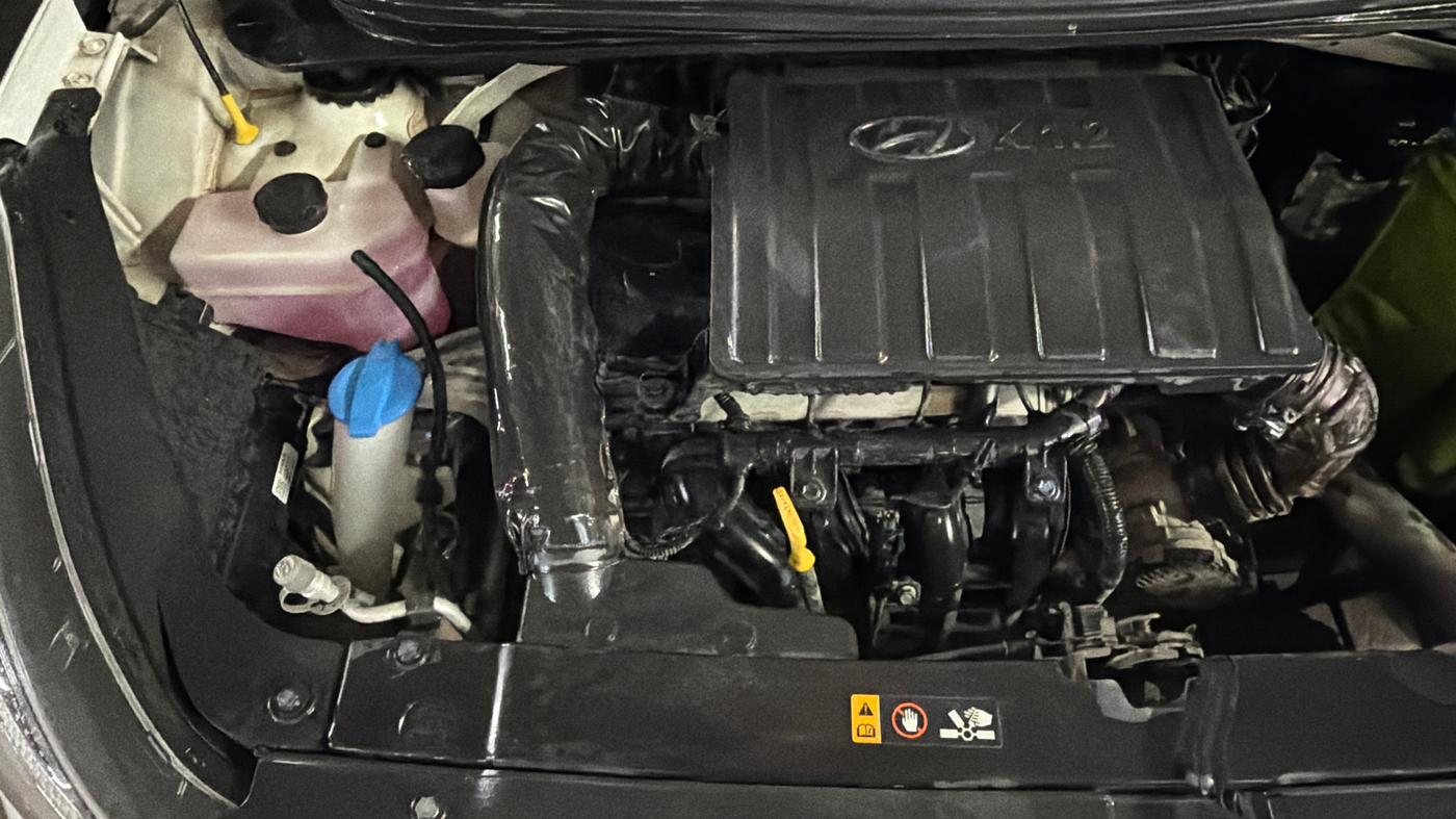 2022 Hyundai GRAND I10 NIOS SPORTZ AMT 1.2 KAPPA VTVT, Petrol, Automatic, 28,555 km, Engine View - Right