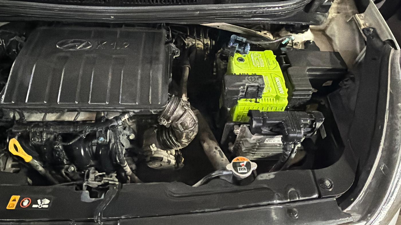 2022 Hyundai GRAND I10 NIOS SPORTZ AMT 1.2 KAPPA VTVT, Petrol, Automatic, 28,555 km, Engine View - Left