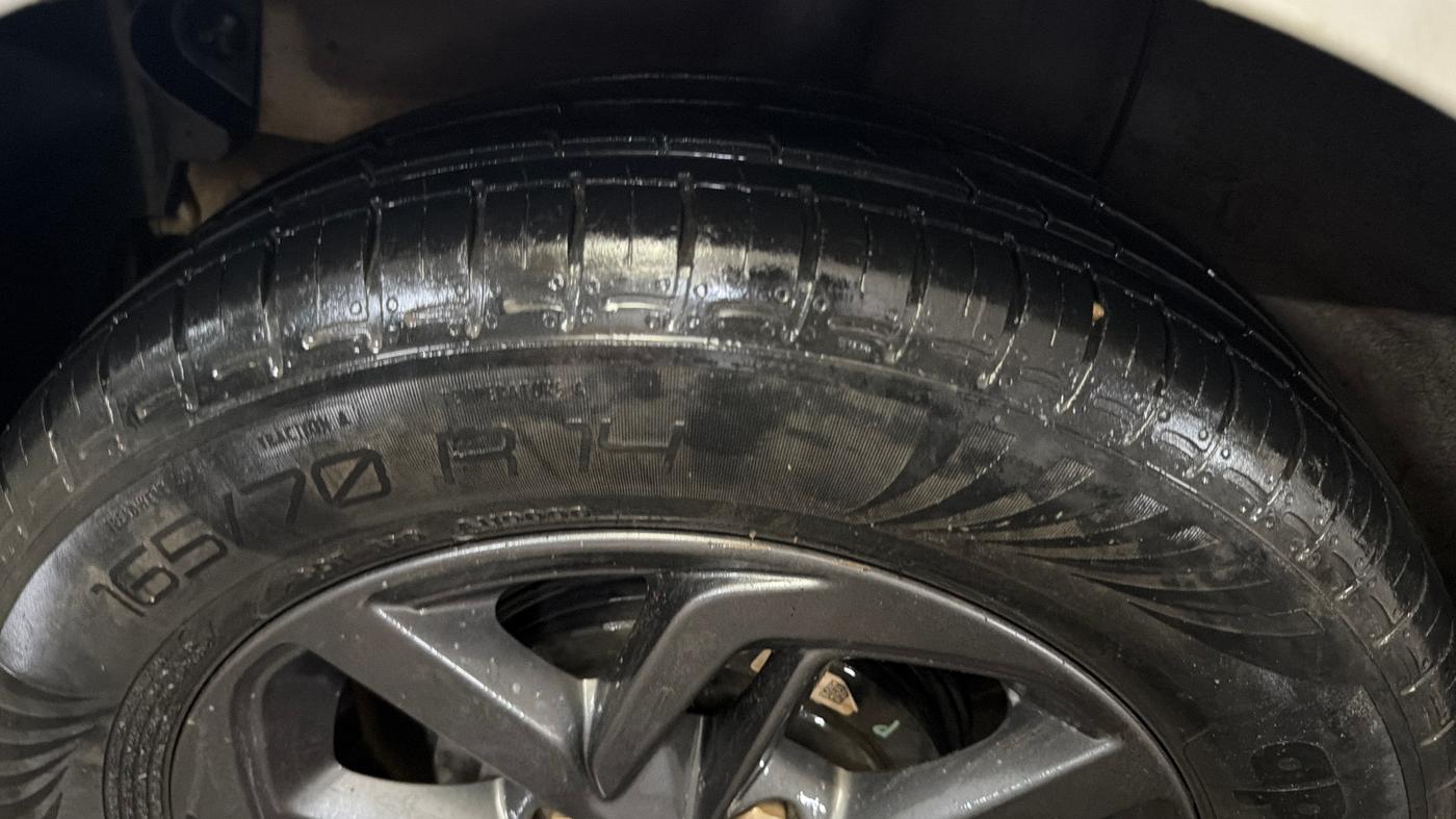 2022 Hyundai GRAND I10 NIOS SPORTZ AMT 1.2 KAPPA VTVT, Petrol, Automatic, 28,555 km, Right Rear Tyre Tread