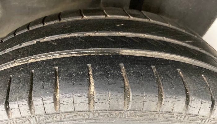 2012 Toyota Etios G SP, Petrol, Manual, 50,658 km, Left Rear Tyre Tread