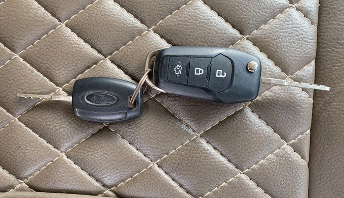 2017 Ford Figo Aspire TITANIUM 1.2 PETROL, Petrol, Manual, 32,168 km, Key Close Up