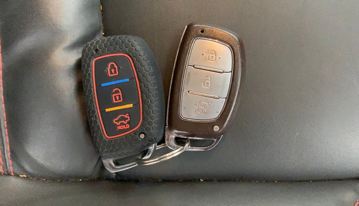 2019 Hyundai Creta SX AT 1.6 PETROL, CNG, Automatic, 92,083 km, Key Close Up