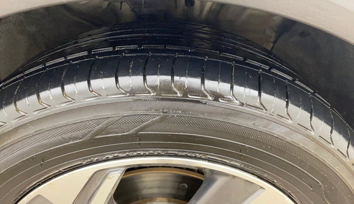 2019 Hyundai Creta SX AT 1.6 PETROL, CNG, Automatic, 92,083 km, Right Front Tyre Tread