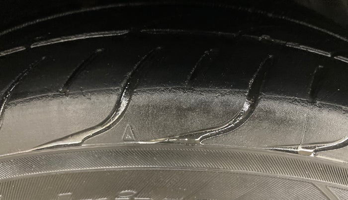 2018 Ford Figo Aspire TITANIUM1.5 DIESEL, Diesel, Manual, 61,550 km, Right Front Tyre Tread