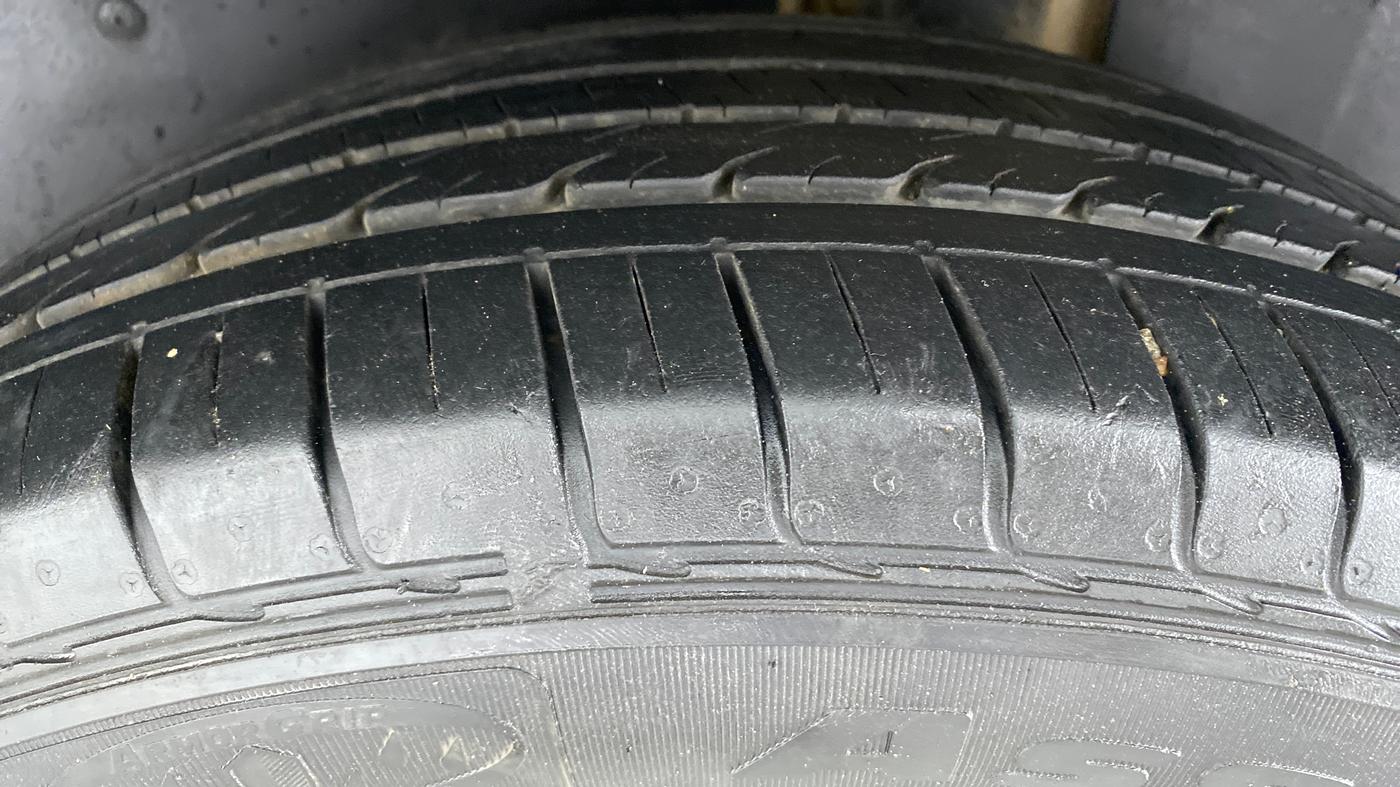 2020 MG HECTOR PLUS SHARP DCT, Petrol, Automatic, 19,595 km, Left Rear Tyre Tread