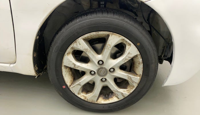 2015 Nissan Micra XV CVT, Petrol, Automatic, 54,854 km, Right Front Wheel