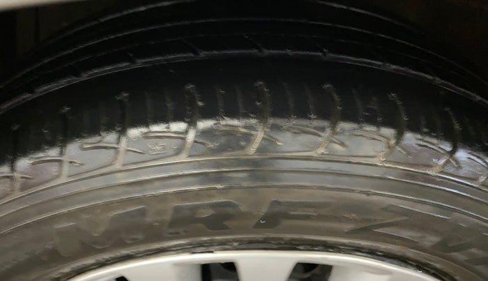 2016 Maruti Ciaz VXI+, Petrol, Manual, 53,901 km, Left Front Tyre Tread