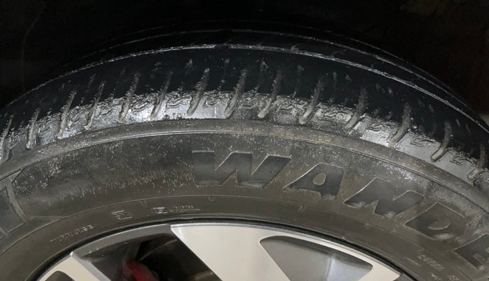 2020 KIA SONET GTX PLUS 1.5 AT, Diesel, Automatic, 86,738 km, Left Front Tyre Tread