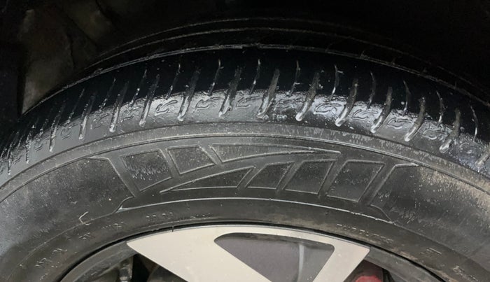 2020 KIA SONET GTX PLUS 1.5 AT, Diesel, Automatic, 86,738 km, Right Front Tyre Tread