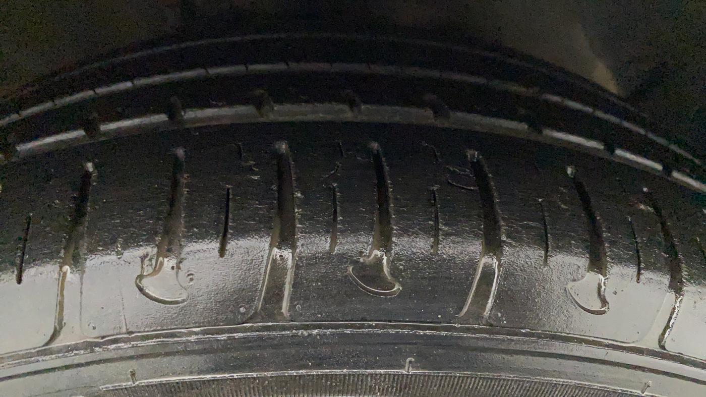 2018 Hyundai Grand i10 SPORTZ 1.2 KAPPA VTVT, Petrol, Manual, 19,052 km, Right Front Tyre Tread