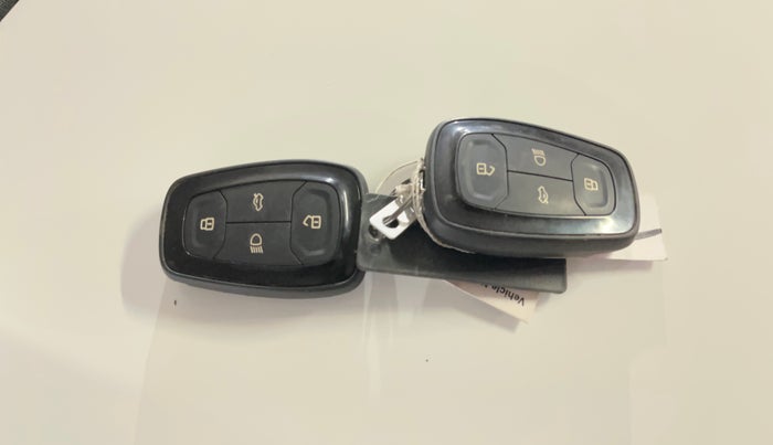 2019 Tata NEXON XZ PLUS PETROL, Petrol, Manual, 76,538 km, Key Close Up