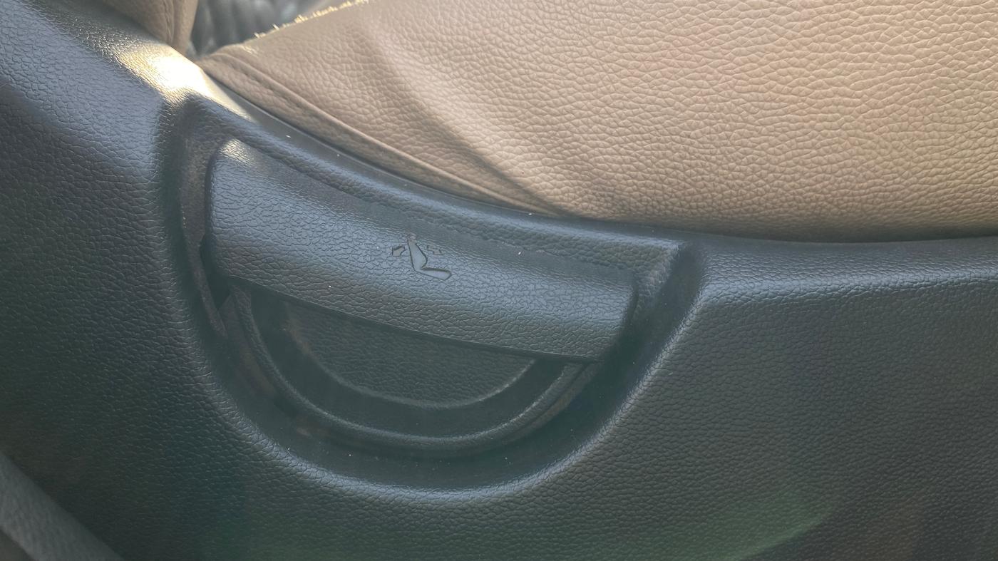 2019 Hyundai Grand i10 SPORTZ 1.2 KAPPA VTVT, Petrol, Manual, 71,563 km, Driver Side Adjustment Panel