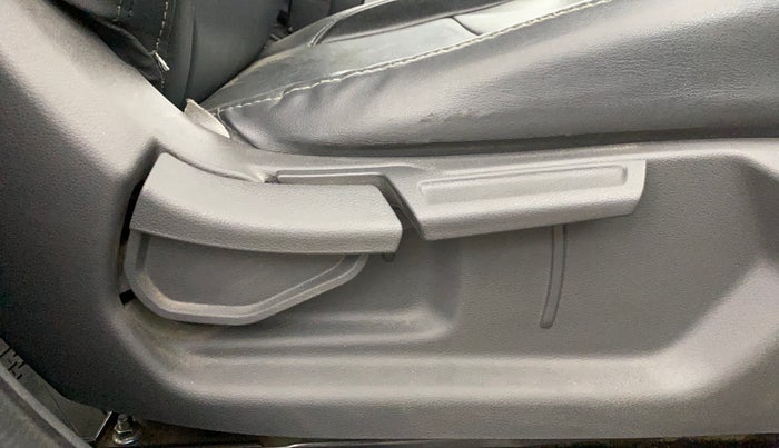 2019 Hyundai GRAND I10 NIOS SPORTZ AMT 1.2 KAPPA VTVT, Petrol, Automatic, 37,888 km, Driver Side Adjustment Panel