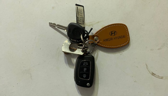 2019 Hyundai GRAND I10 NIOS SPORTZ AMT 1.2 KAPPA VTVT, Petrol, Automatic, 37,888 km, Key Close Up