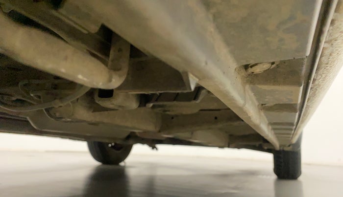 2015 Maruti Swift VXI, Petrol, Manual, 1,16,210 km, Right Side Underbody