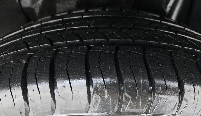 2015 Honda CRV 2.0 2WD AT, Petrol, Automatic, 70,654 km, Left Rear Tyre Tread
