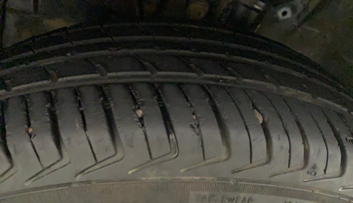 2021 Maruti New Wagon-R LXI CNG 1.0, CNG, Manual, 31,051 km, Left Front Tyre Tread