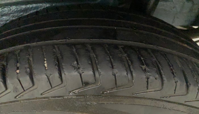 2021 Maruti New Wagon-R LXI CNG 1.0, CNG, Manual, 31,051 km, Right Front Tyre Tread