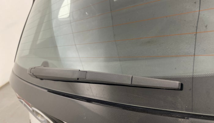 2022 Hyundai NEW I20 ASTA(O) 1.5 CRDI DUAL TONE, Diesel, Manual, 1,02,748 km, Rear Wiper