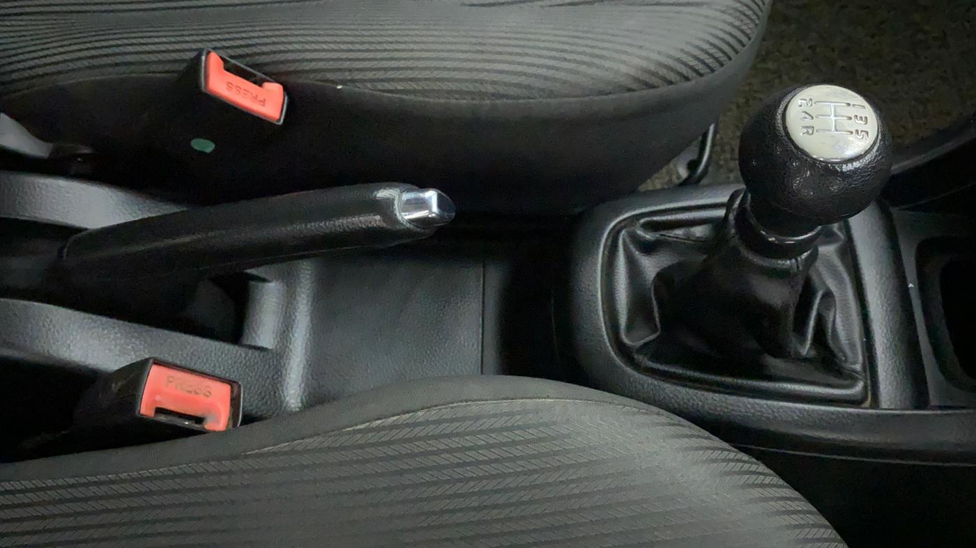 2012 Maruti Swift ZDI, Diesel, Manual, 87,281 km, Gear Lever