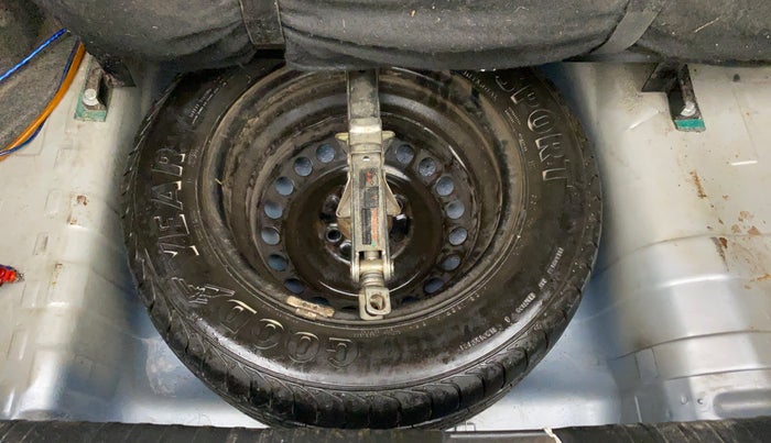 2018 Honda Amaze 1.2L I-VTEC S OPT, CNG, Manual, 78,131 km, Dicky (Boot door) - Tool missing