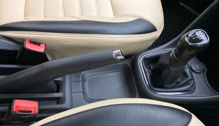2017 Skoda Rapid 1.5 TDI MT AMBITION, Diesel, Manual, 49,514 km, Gear Lever