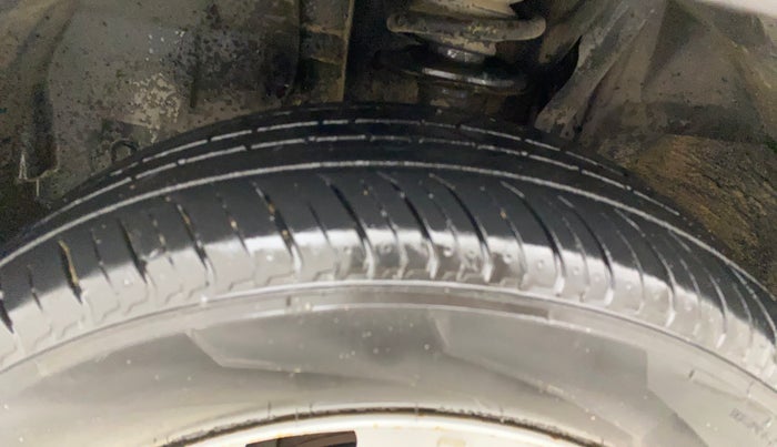 2021 Nissan MAGNITE XE, Petrol, Manual, 72,608 km, Left Front Tyre Tread