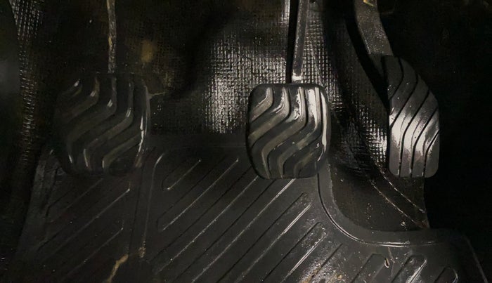 2021 Nissan MAGNITE XE, Petrol, Manual, 72,608 km, Pedals