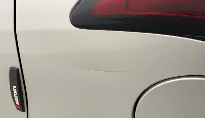2015 Maruti Swift ZDI, Diesel, Manual, 72,093 km, Left quarter panel - Minor scratches