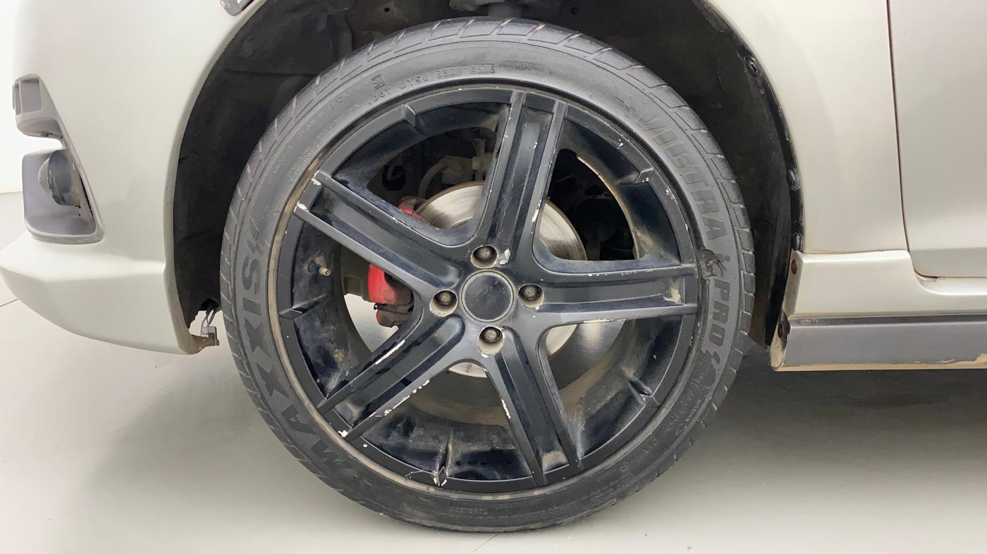 2015 Maruti Swift ZDI, Diesel, Manual, 72,093 km, Left Front Wheel