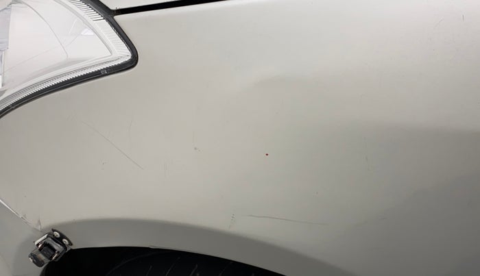 2015 Maruti Swift ZDI, Diesel, Manual, 72,093 km, Left fender - Slightly dented